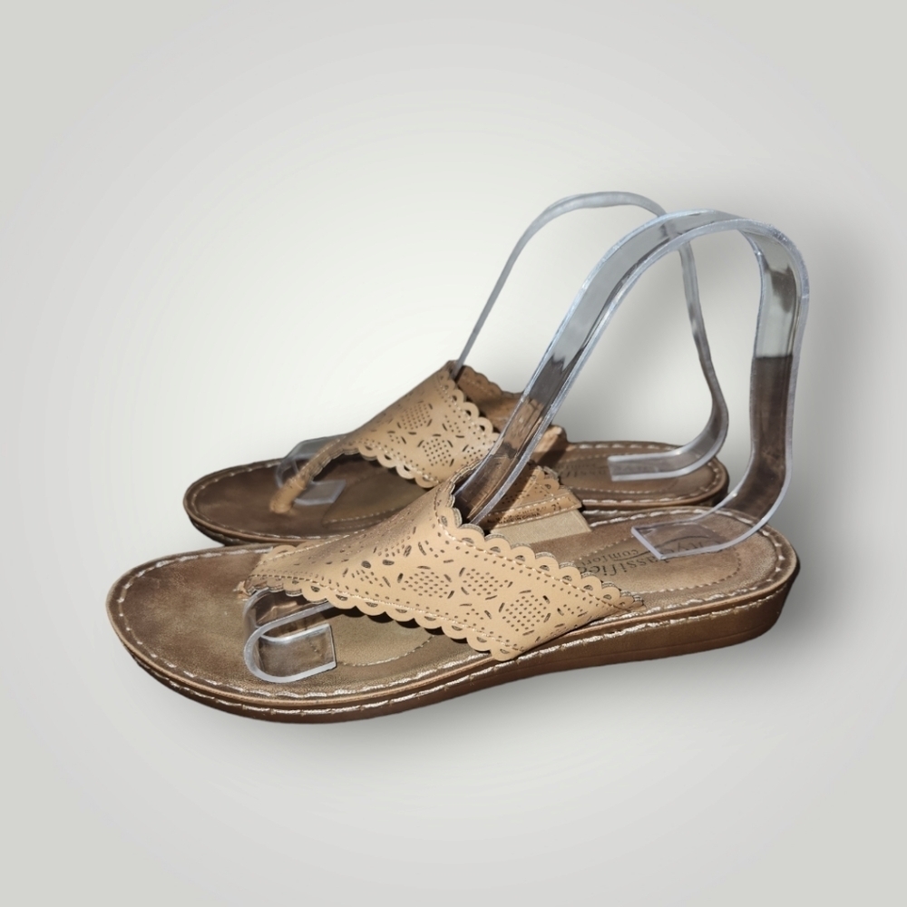 city classified  Perforated Thong Sandals Brown Flip Flop Slip On Shoes 7.5